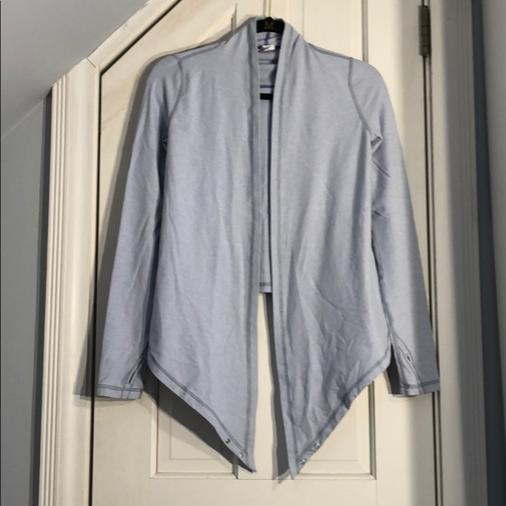 Ivivvia Lavender Multipurpose Snap-Button Shrug